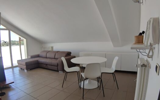 Alice – App. 16 – Attico con ampio terrazzo