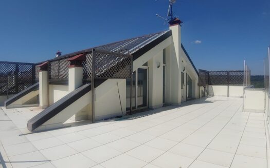 Alice – App. 16 – Attico con ampio terrazzo