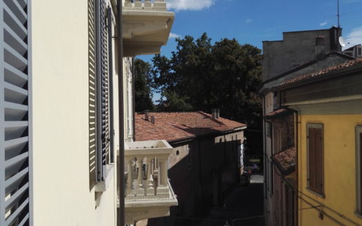 Pantalini – Trilocale centrale in palazzo di pregio